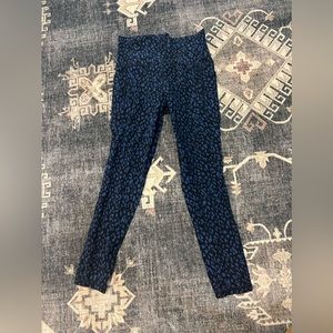 Athleta S salutation stash 7/8 tight
